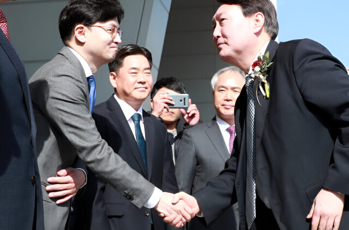 윤석열 대통령과 한동훈 대표, 정치적 갈등 고조